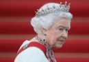 Queen Elizabeth live updates: Public lines up to pay respects as queen lies in state